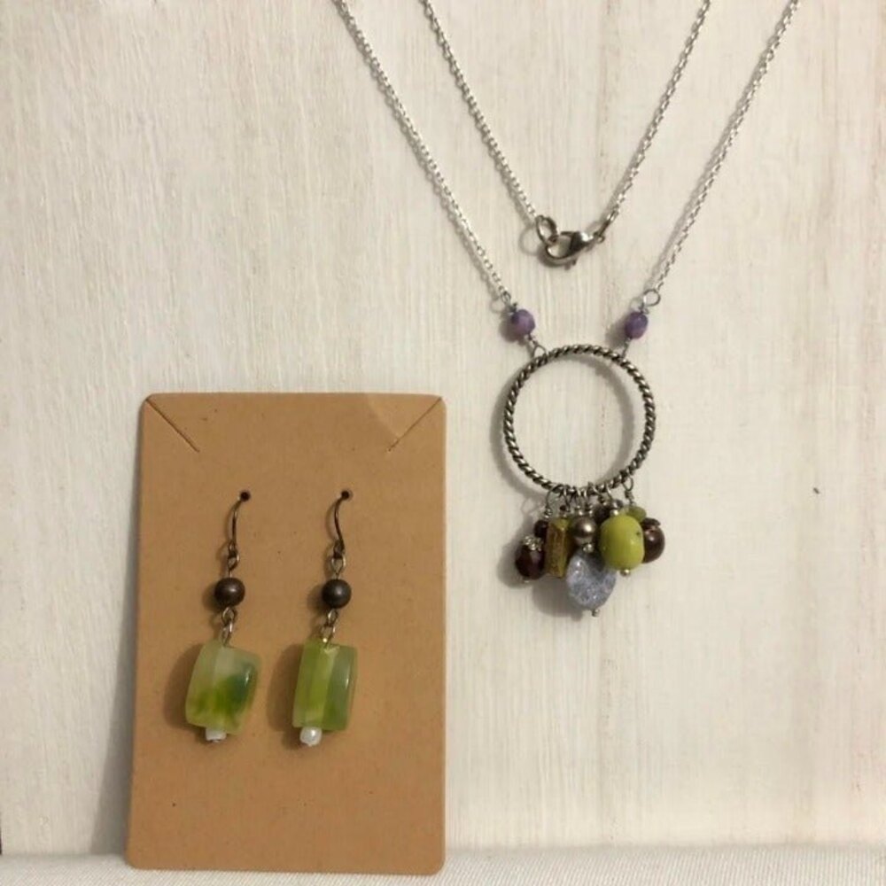 Stone Round Pendant Necklace & Earring Set